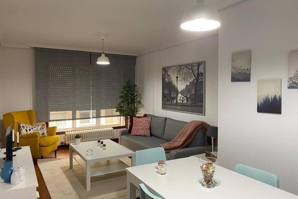 Piso céntrico totalmente reformado Appartamento Vigo Esterno foto